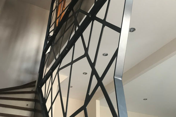 Claustra décoratif toute hauteur — Acier découpé laser CNC